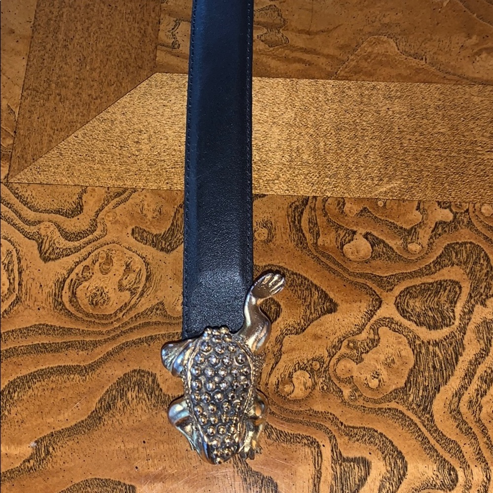 Women’s leather belt